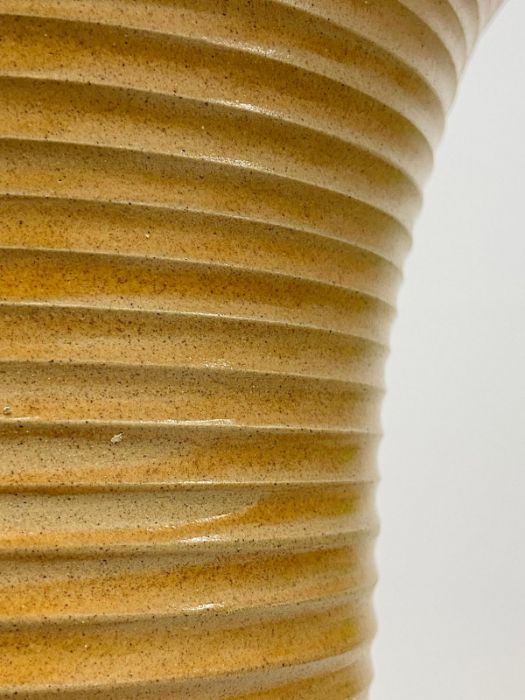 Two vases, one ribbed - Image 3 of 7
