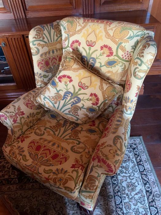 A Floral patterned chair 80 cm wide x 92cm high, seat height 49cm - Image 2 of 7