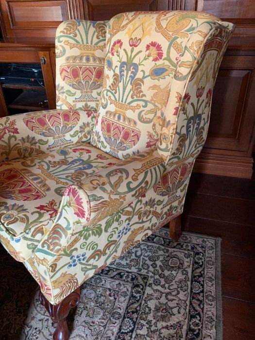 A Floral patterned chair 80 cm wide x 92cm high, seat height 49cm - Image 4 of 7