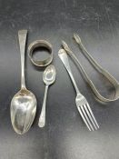 A selection of hallmarked silver items (167g)