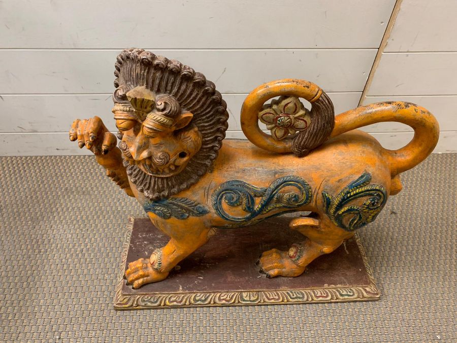 A Mythical lion carved in wood with upraised paw (H57cm W60cm) - Image 2 of 4