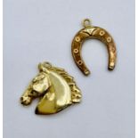 Two Horse themed 9ct gold charms (2.6g)