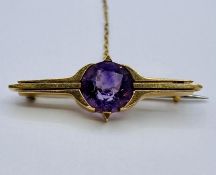 A 9ct gold and Amethyst brooch (Total Weight 7.2g)