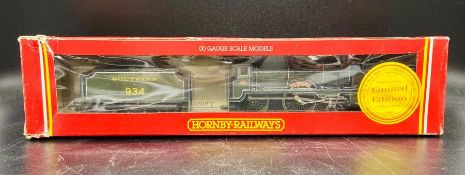 Hornby Railways R533 SR 4-4-0 Loco Schools Class 'St Lawrence'