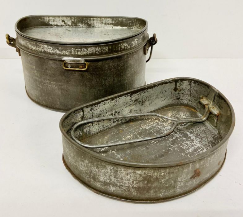 Wartime metal canteen and case - Image 4 of 4