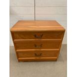 A low three drawer chest of drawers 9H63cm W70cm D45cm)