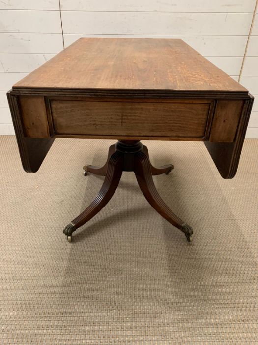 A Regency mahogany Pembroke table (H75cm W102cm D108cm) - Image 3 of 3