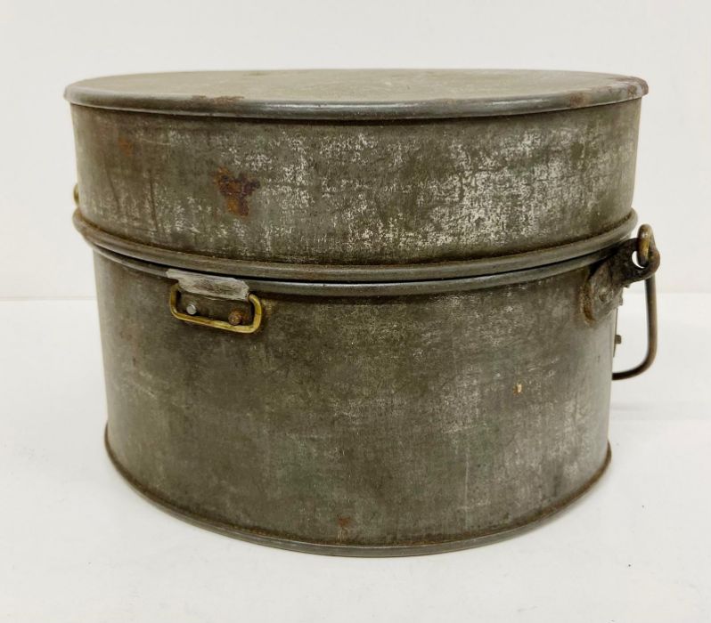 Wartime metal canteen and case - Image 2 of 4
