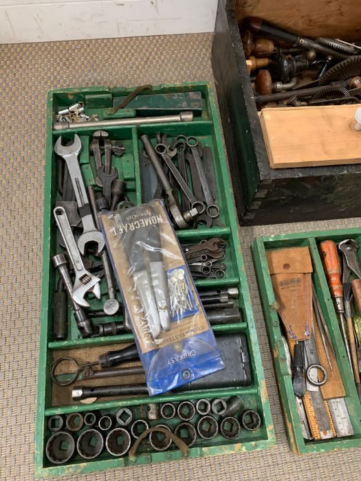 Wooden toolbox with contents and three trays of tools - Image 5 of 5