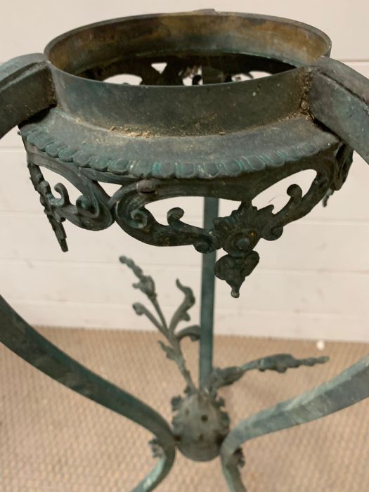 A patinated brass Jardinière stand (H75cm) - Image 3 of 4