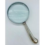 A Silver handled magnifying glass by Henry Hodson Plante , hallmarked London 1910.