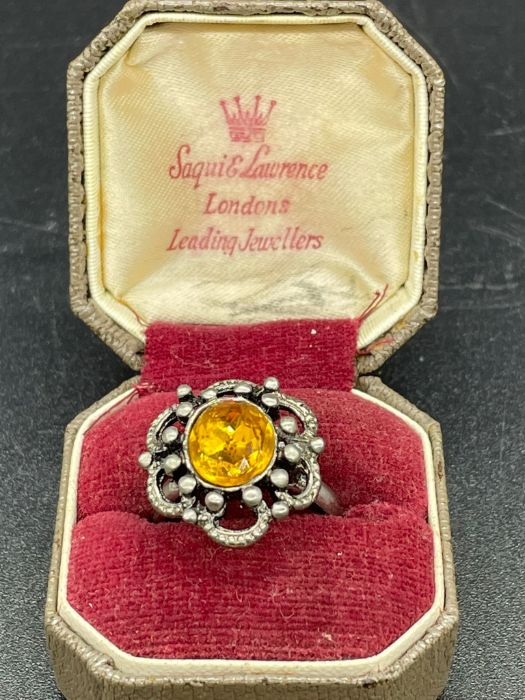 A Citrine style vintage ring