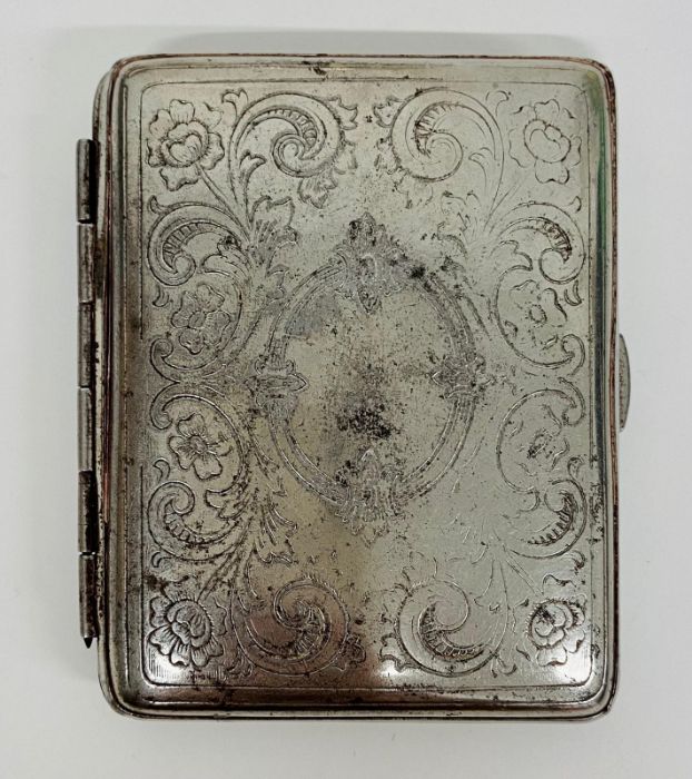 A selection of silver plated items and EPNS to include a muffin dish, pierced bowl, sauce boat, - Image 9 of 10