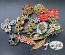 A selection of Vintage brooches, costume jewellery