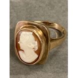 A 9ct gold Cameo ring (3.9g)