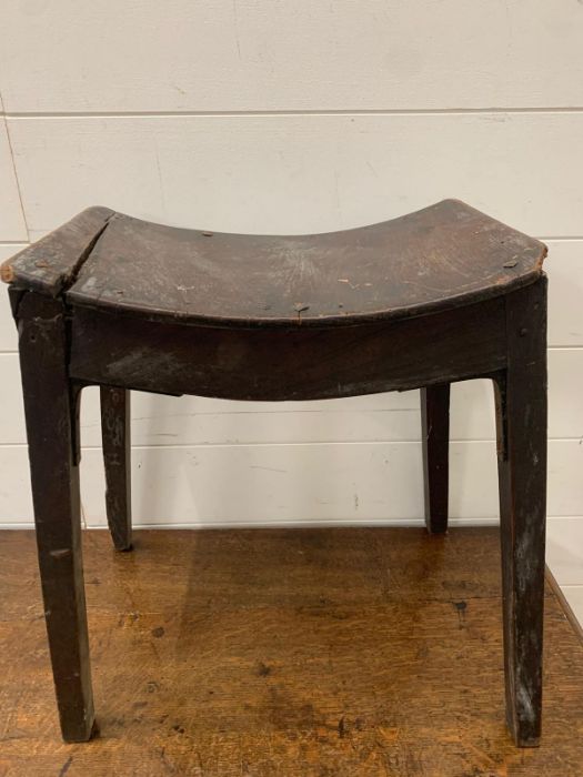 A wooden work stool on shaped seat and tapering legs AF (H44cm W39cm) - Image 4 of 6