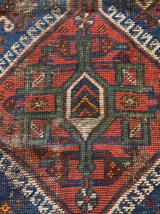 A Persian Hamadan carpet with two centre medallions (100cm x 82cm) - Image 5 of 5