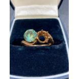 A 15ct gold ring with missing stone (3.8g Total Weight)