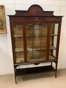 A mahogany display cabinet with inlay (H170cm W122cm D38cm)