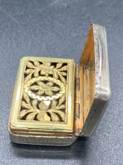 Antique Georgian silver vinaigrette, hallmarked for London 1812 - Image 3 of 5