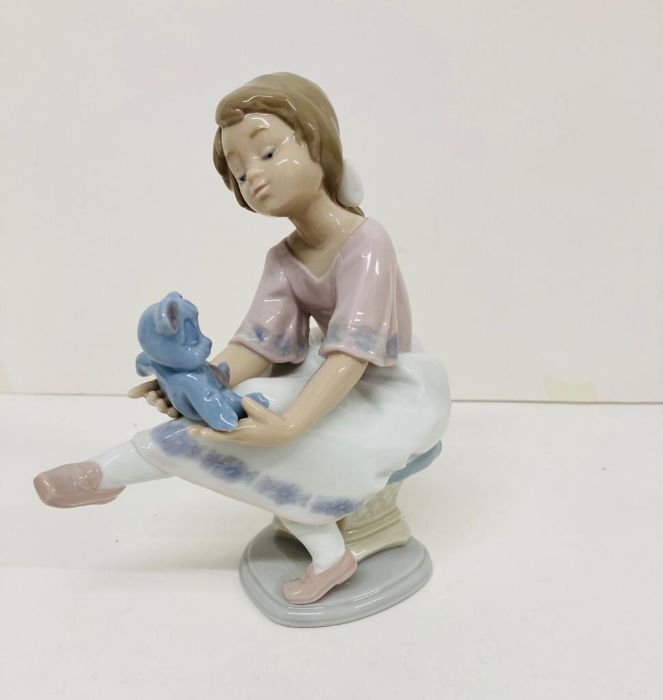 A Boxed Lladro porcelain figurine "Best Friend" No 7620