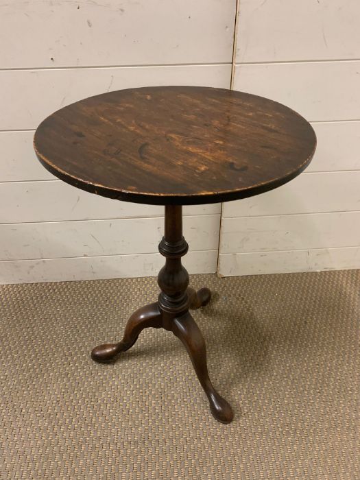 A George III style tripod table with circular top, three down swept legs (H58cm Dia 42cm) - Image 2 of 3