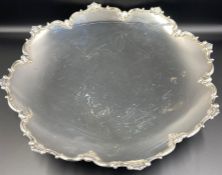 A Continental silver single foot bowl with scalloped edge (Total Weight 939g)