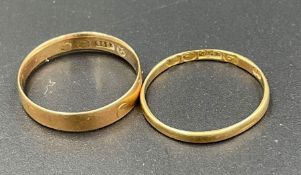 Two 15ct gold wedding bands (2.6 Total Weight)