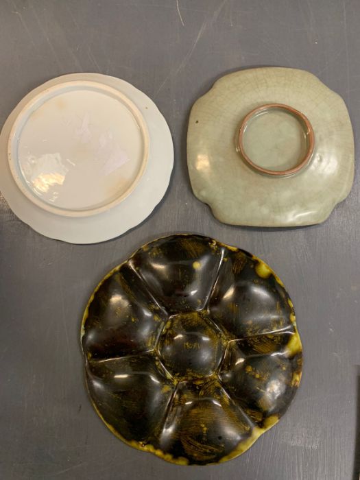 A floral ceramic Morvan fruit plate, France and a ceramic plate with a still life scene - Image 4 of 5