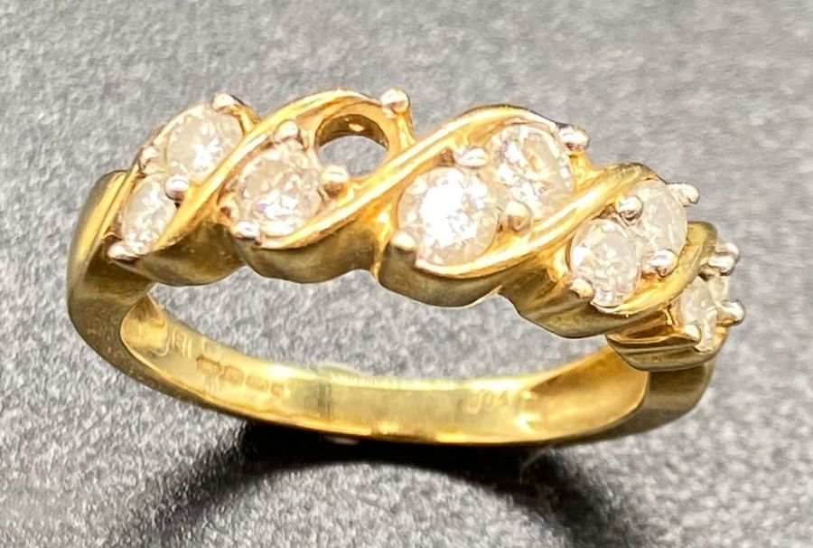 A Diamond ring on an 18ct yellow gold setting, (Missing stone and Total Weight 5.2g) - Image 5 of 5