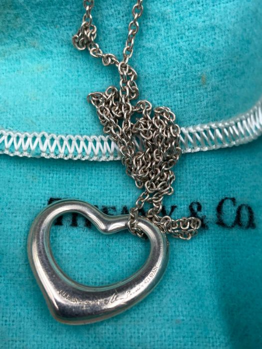 A Tiffany heart necklace on chain in original box. - Image 3 of 3