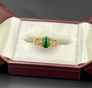 A emerald and 14ct gold ring (2.8g)