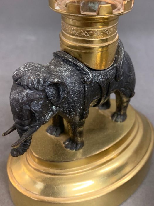 A pair of elephant bronzed candlesticks on gilt bases (H9.5cm W9cm) - Image 3 of 8