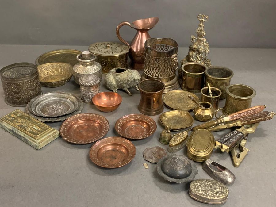 A selection of copper and brass including copper Persian dishes, a frog ashtray and white metal - Image 2 of 7