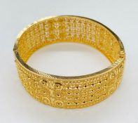 An Indian decorative Gold Bracelet (Total weight 49.3g)