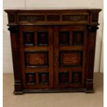 A mahogany side cabinet with breakfront (H114cm W110cm D55cm)