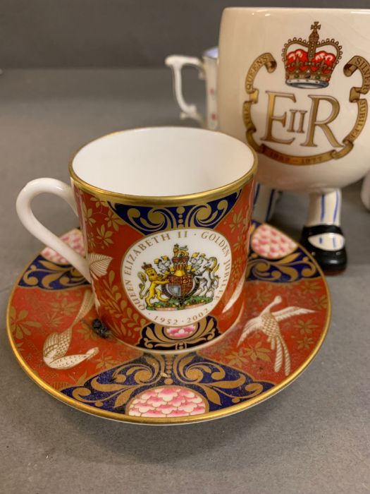 A selection of Royal memorabilia china cups etc - Image 3 of 3