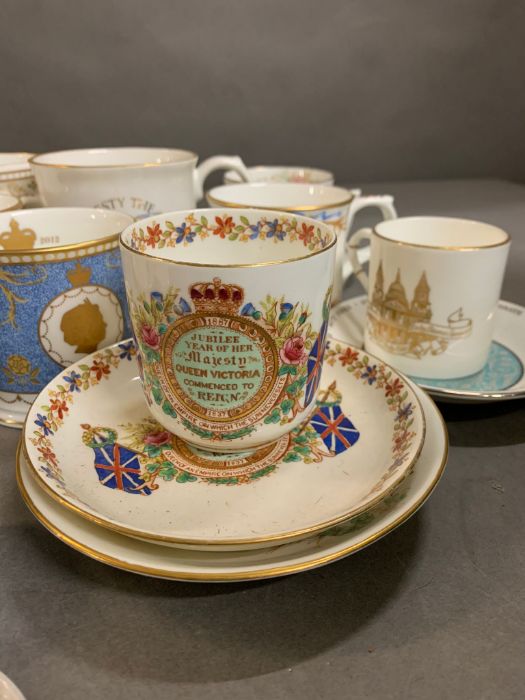 A selection of Royal memorabilia china cups etc - Image 2 of 3