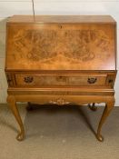 A bureau with pigeon holes and drawers by Cameo (H105cm W77cm D40cm)