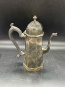 A silver coffee pot with domed top and finial (583g Total Weight) 1896 by Daniel & John Welby
