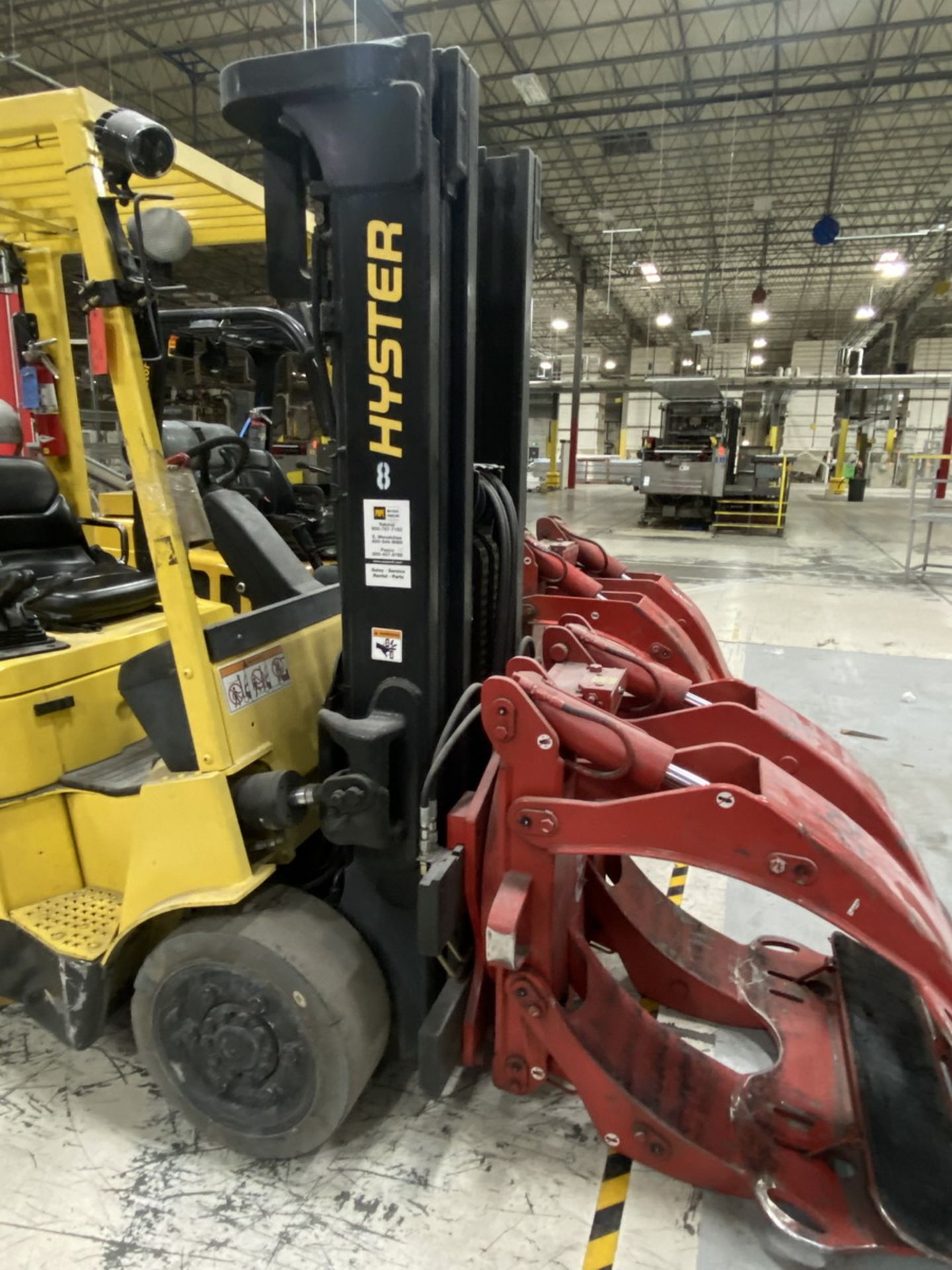 Hyster 5,500 lb. Cap. Model S80XM-BCS LP Riding Fork Lift Truck, S/N: F004V04359D (2006); with 3- - Image 9 of 12