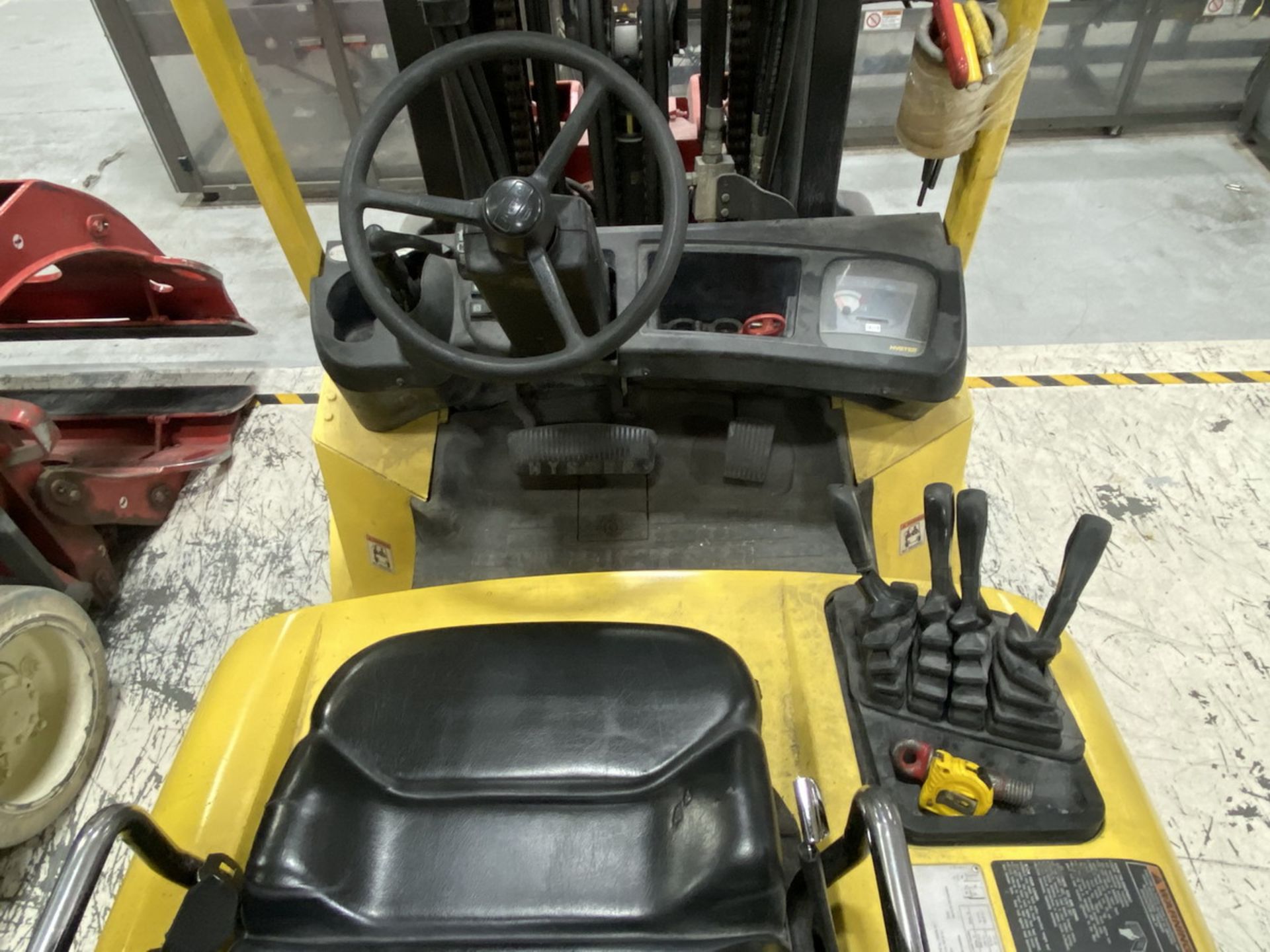 Hyster 5,500 lb. Cap. Model S80XM-BCS LP Riding Fork Lift Truck, S/N: F004V04359D (2006); with 3- - Image 7 of 12