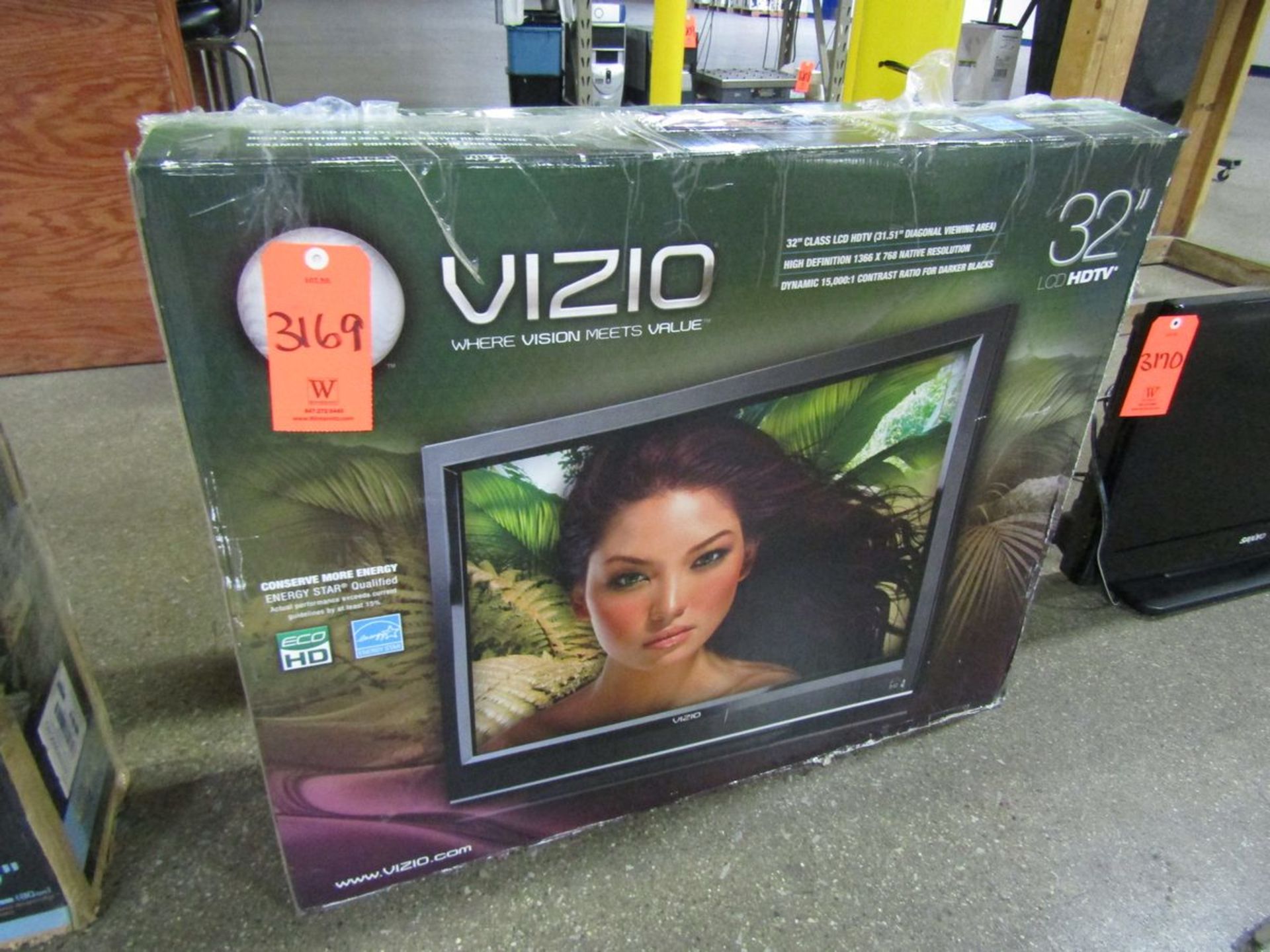 Vizio 32 in. Flat Screen TV - (Located In: Bedford Park, IL)