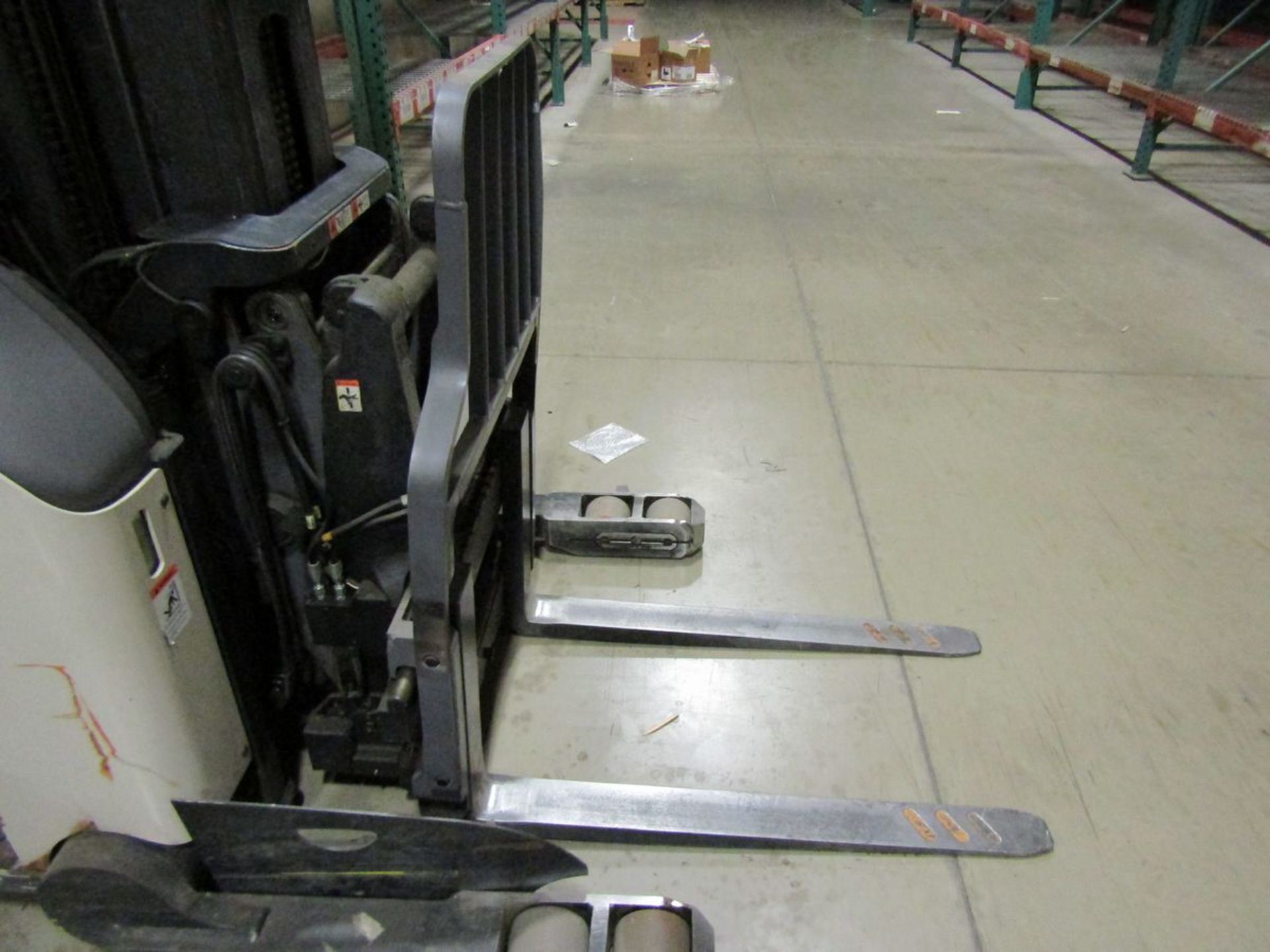 Crown 3,200 lb. Cap. Model RMD6025-32 Electric Narrow Aisle Double Reach Fork Lift Truck, S/N: - Image 5 of 10