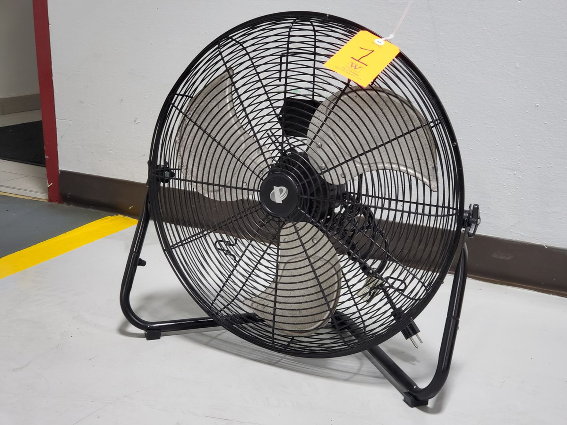 20 in. Floor Fan; 120-Volt, 60-Hz, 1.36-Amp, 165-Watt - Image 2 of 2