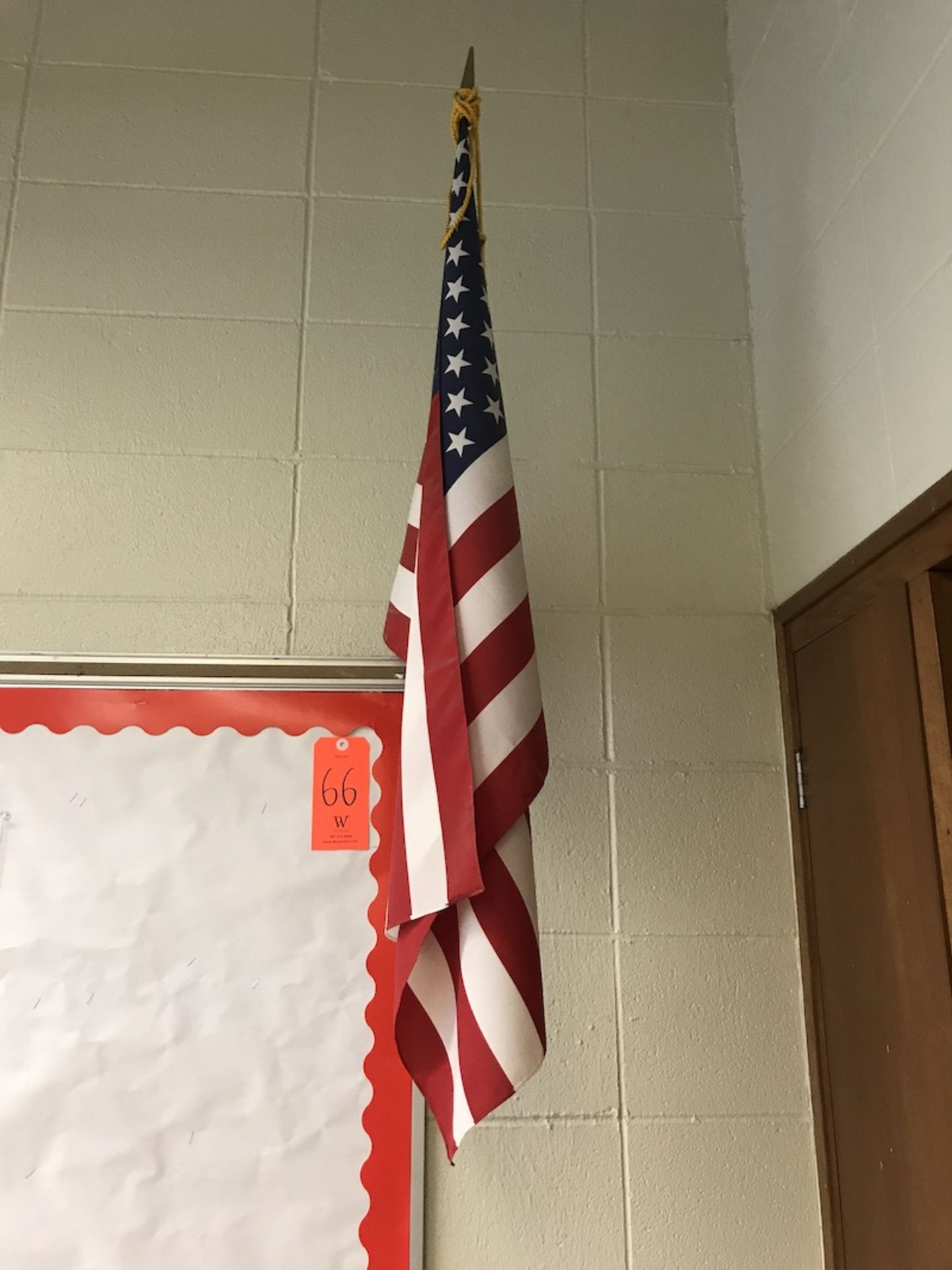 Lot - (1) American Flag (1) Wall Clock (1) Pencil Sharpener (Room 306)