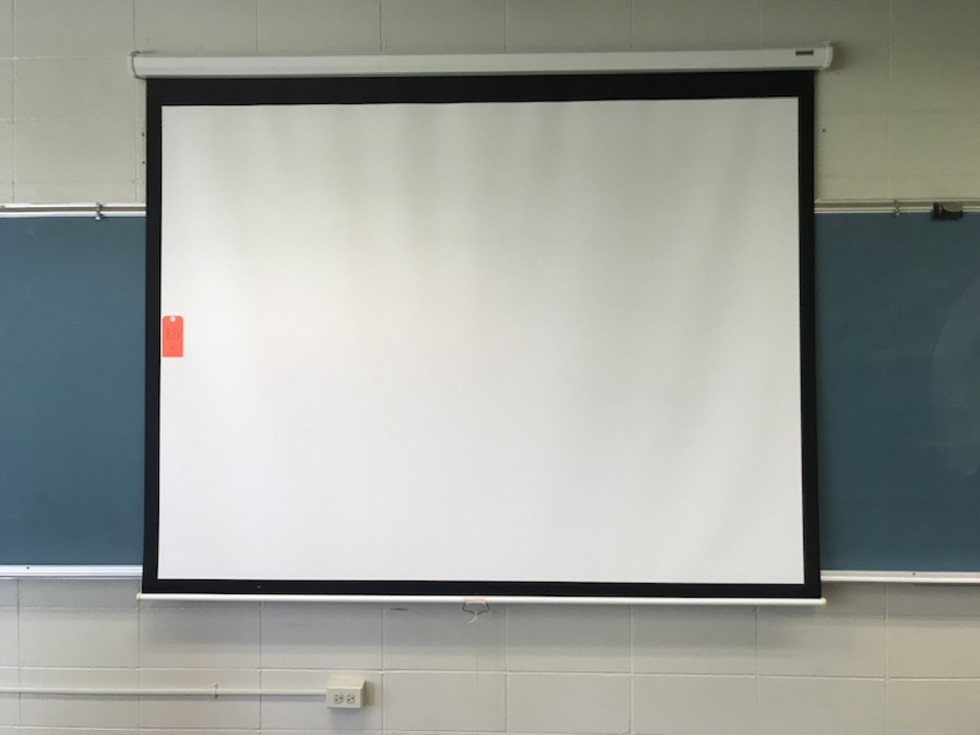 Lot - (2) Podiums (1) Projection Screen (Room 204)