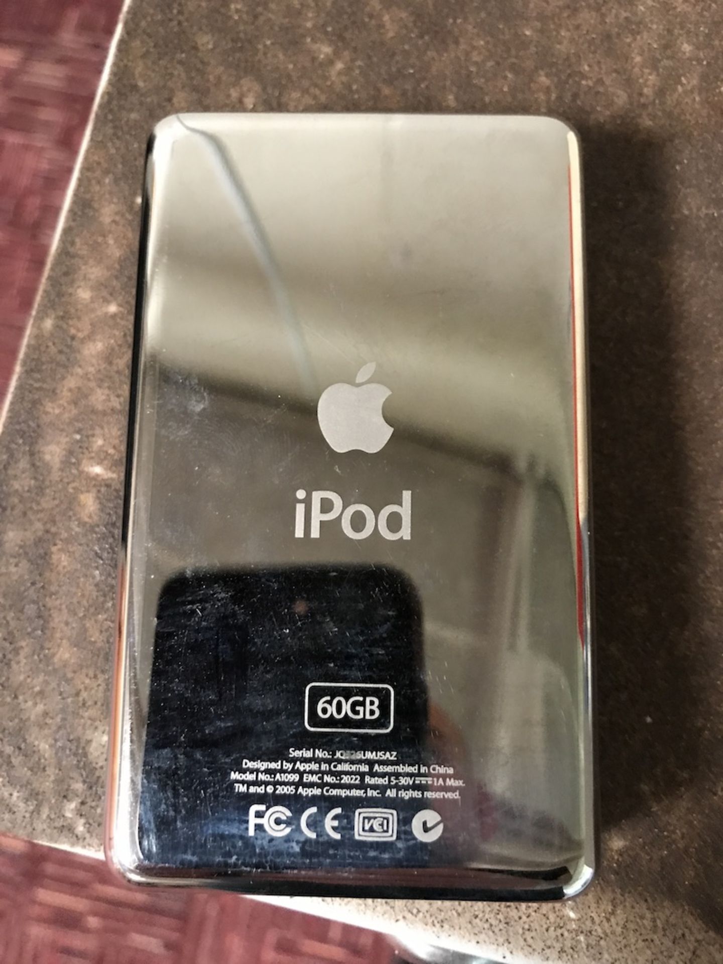 Lot - (1) 64GB iPod (1) iHome iPod Speaker (Room 109) - Image 2 of 2