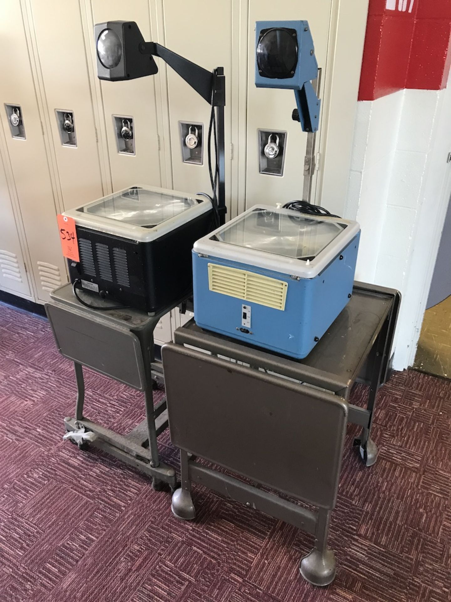 Lot - (2) Overhead Projectors (2) Rolling Carts (Room 206)