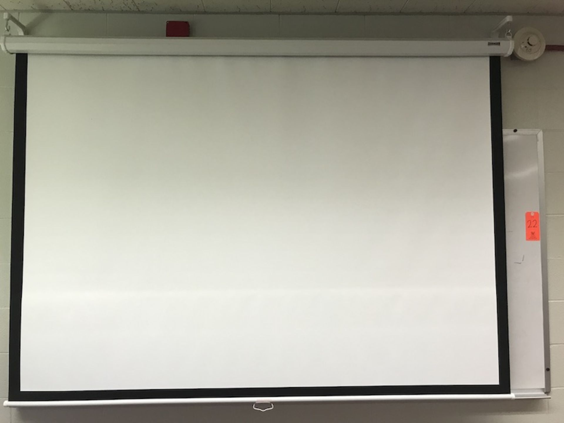 Lot - (1) Dry Erase Board (1) Projection Screen (Room 310)